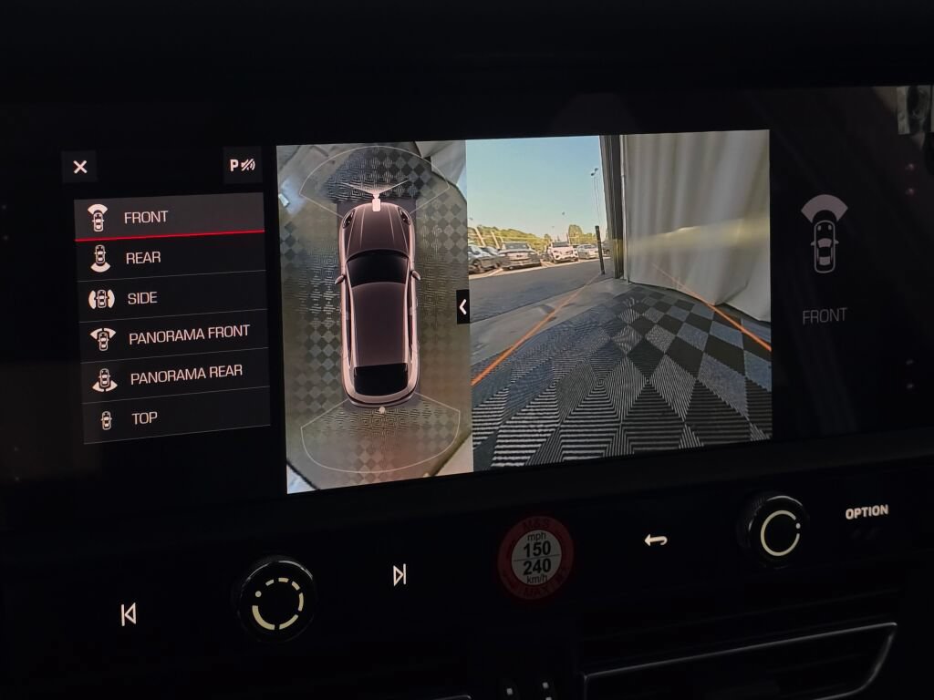 Certified 2026 Porsche Macan AWD/4WD image 41