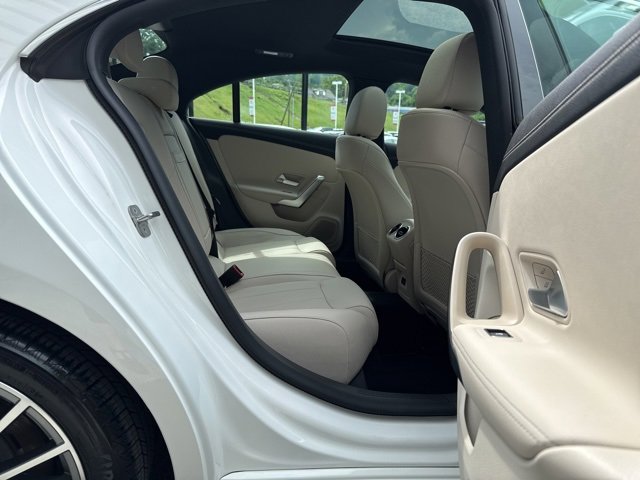 Used 2025 Mercedes-Benz CLA 250 4MATIC image 22