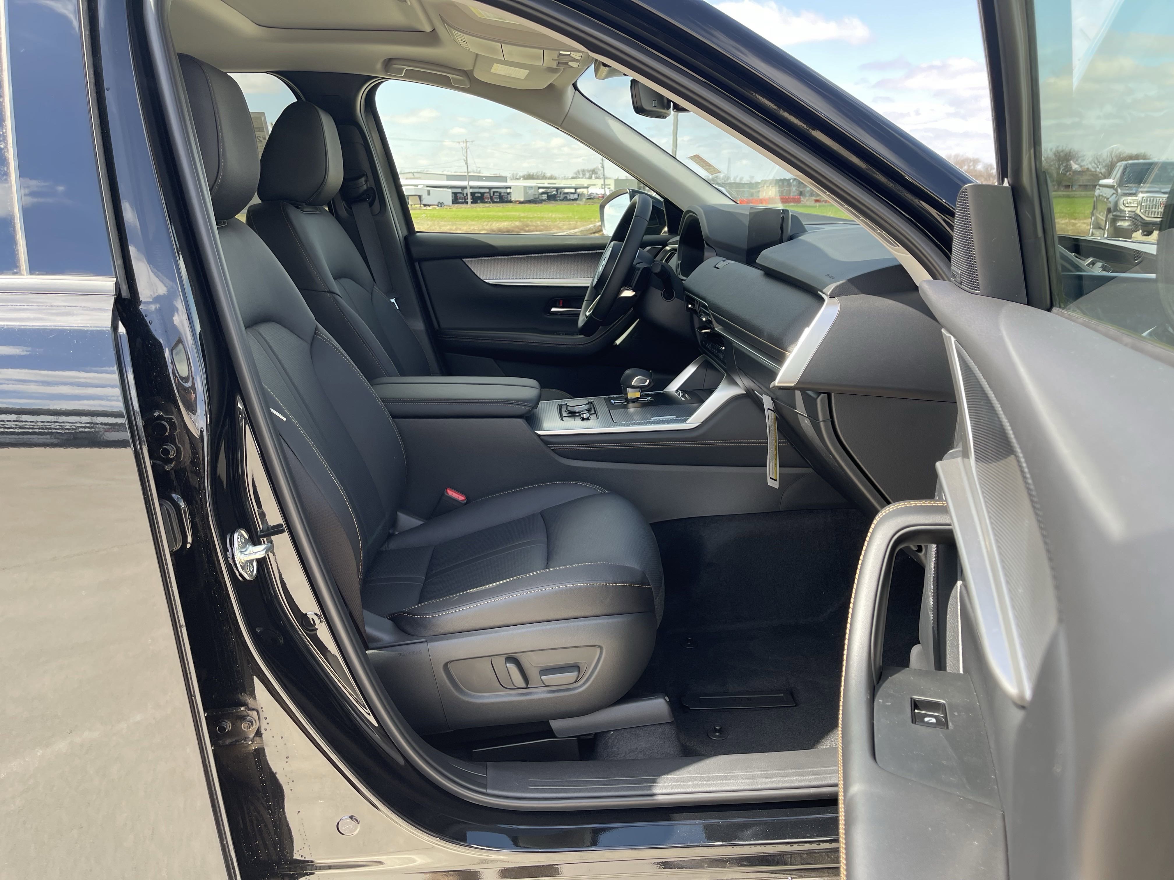 New 2025 MAZDA CX-70 3.3 Turbo w/ Premium Package image 9