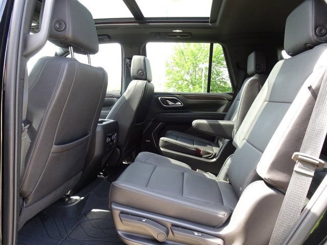Used 2023 Chevrolet Tahoe LT w/ Luxury Package AWD/4WD image 15