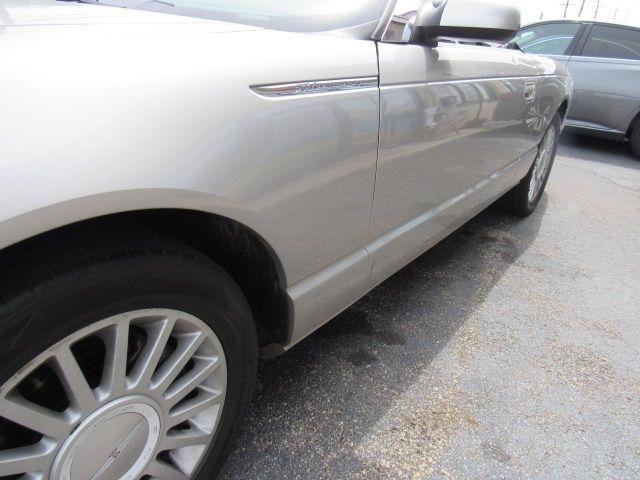 Used 2005 Ford Thunderbird RWD image 6