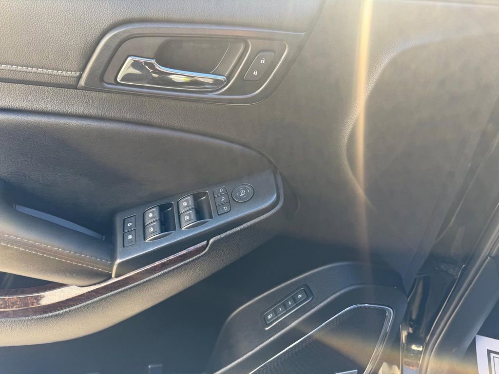 Used 2017 GMC Yukon SLT w/ Open Road Package image 11