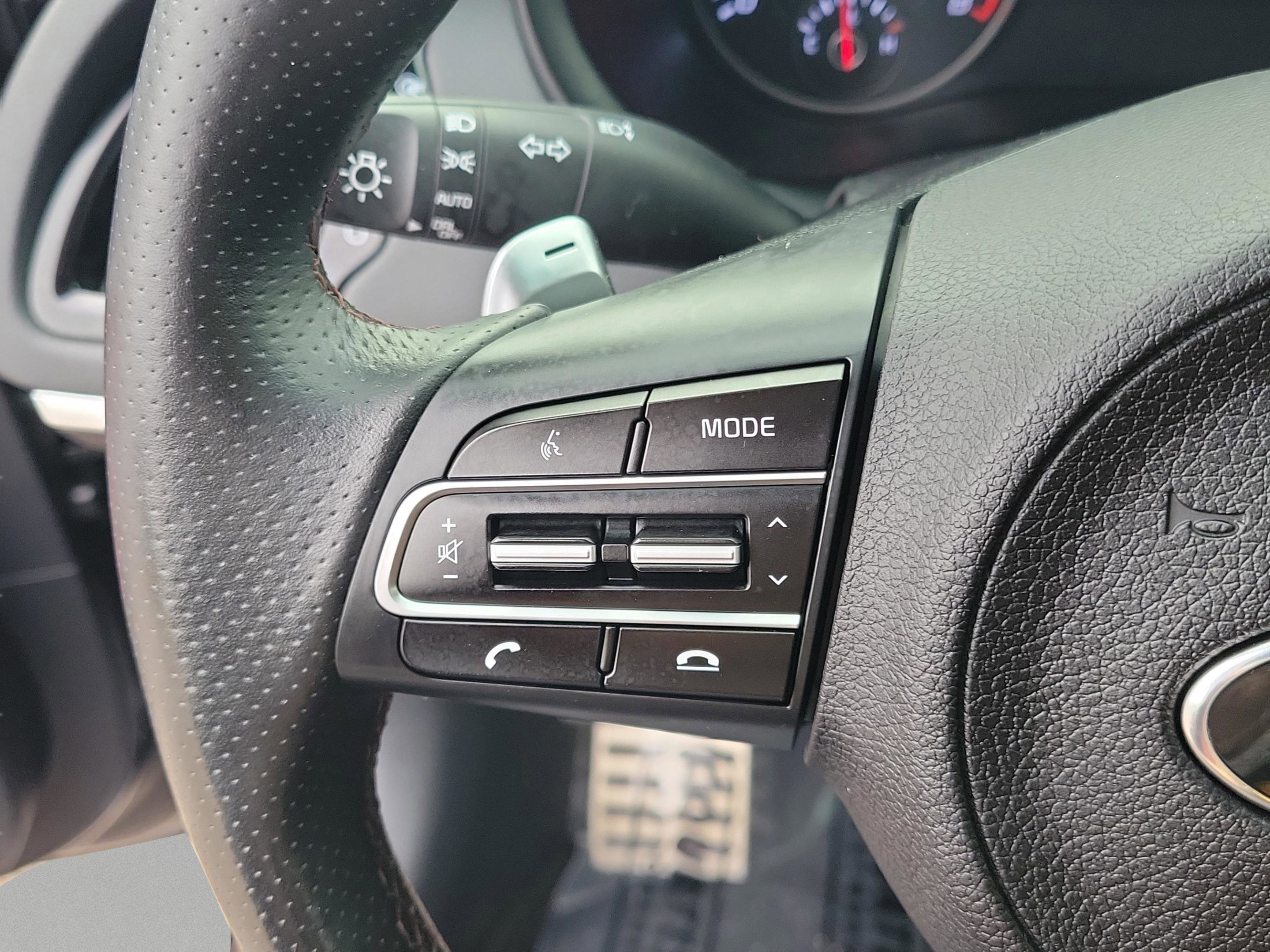 Used 2020 Kia Stinger GT-Line w/ Sun & Sound Package image 28