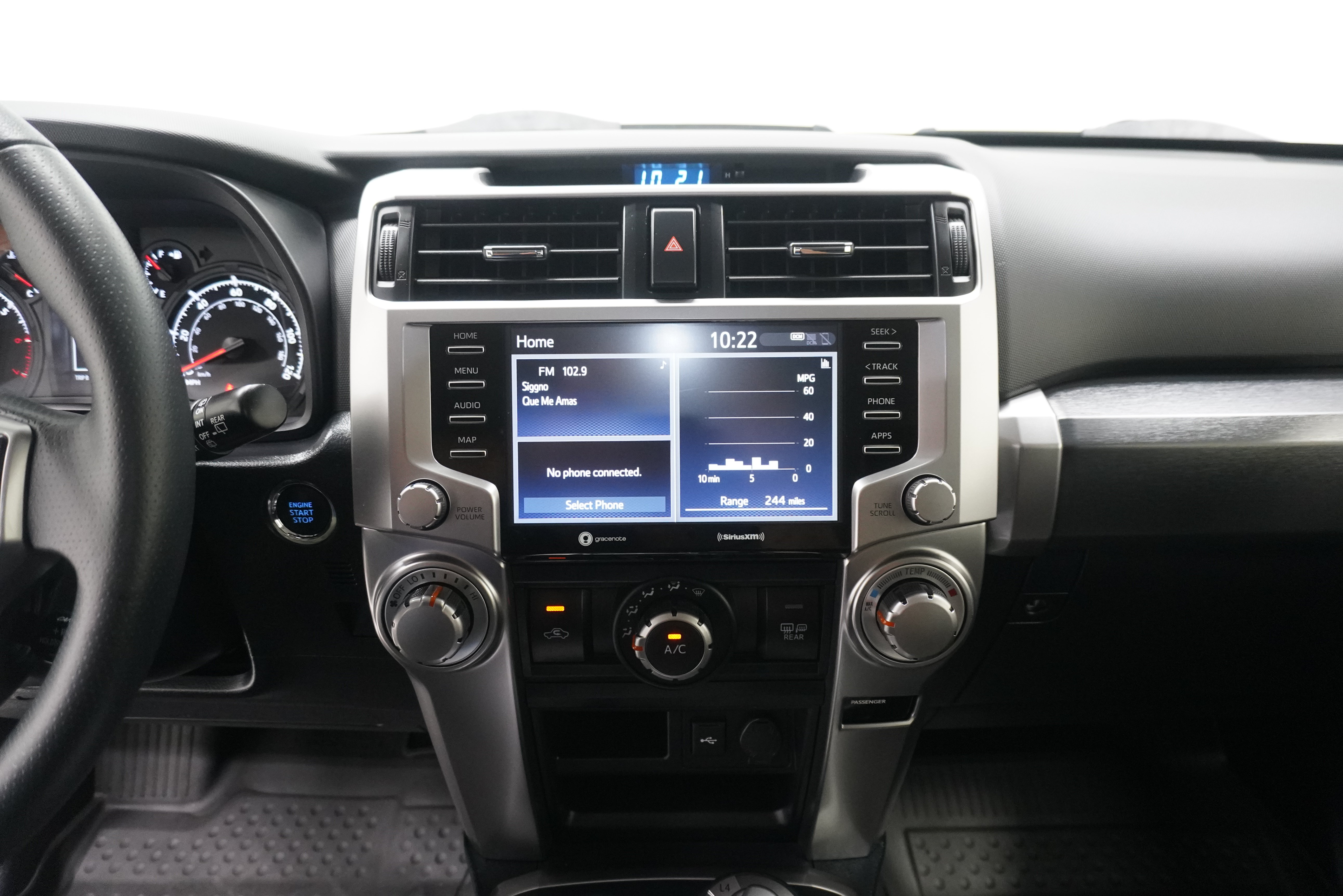 Used 2024 Toyota 4Runner SR5 AWD/4WD image 17