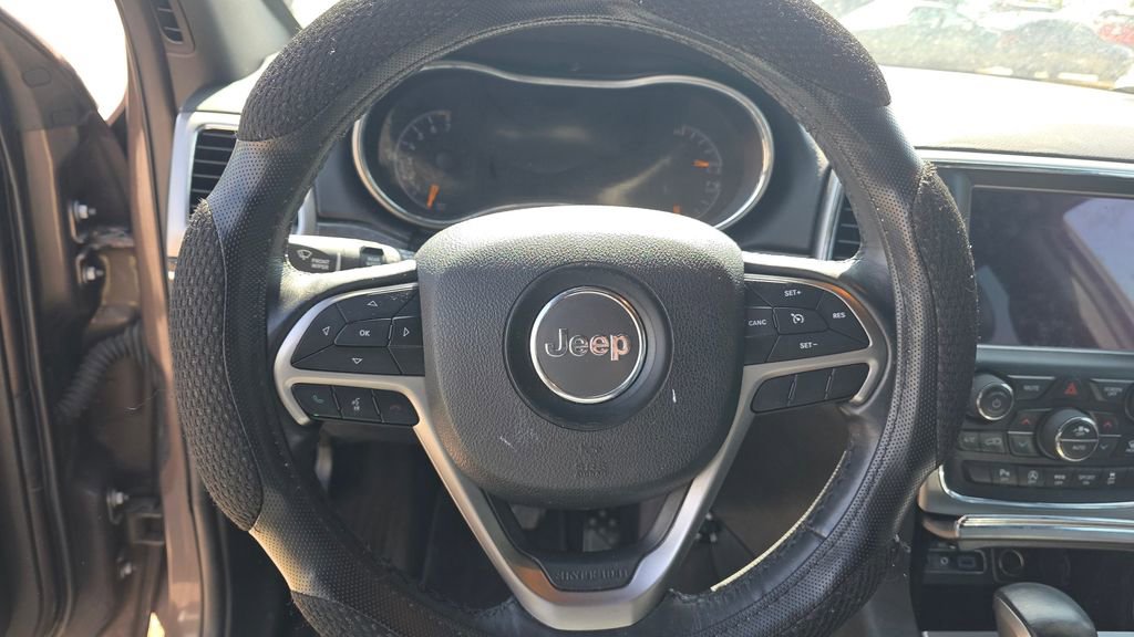 Used 2018 Jeep Grand Cherokee Limited AWD/4WD image 14