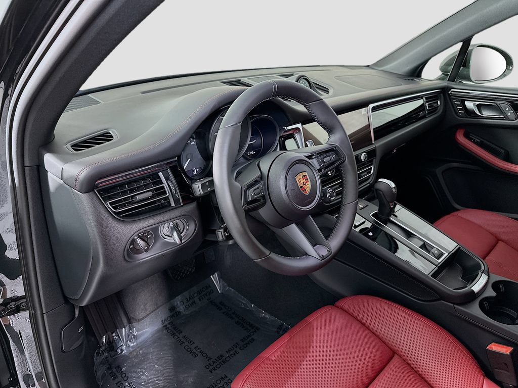New 2026 Porsche Macan Turbo AWD/4WD image 4