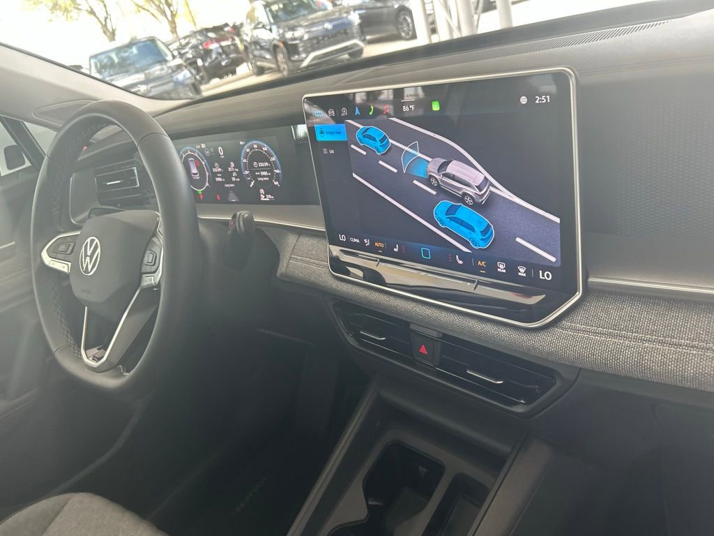 Used 2025 Volkswagen Tiguan S image 35