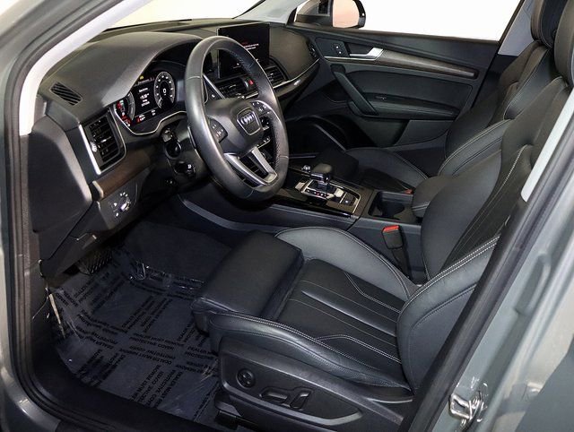 Used 2025 Audi Q5 e Premium Plus w/ Premium Plus Package AWD/4WD image 12