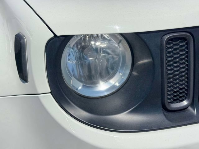 Used 2017 Jeep Renegade Trailhawk AWD/4WD image 12