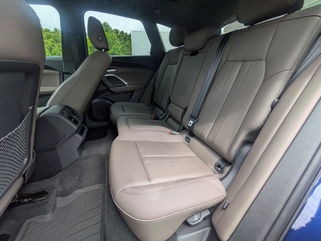 Used 2025 Audi Q5 Premium w/ Convenience Package AWD/4WD image 19