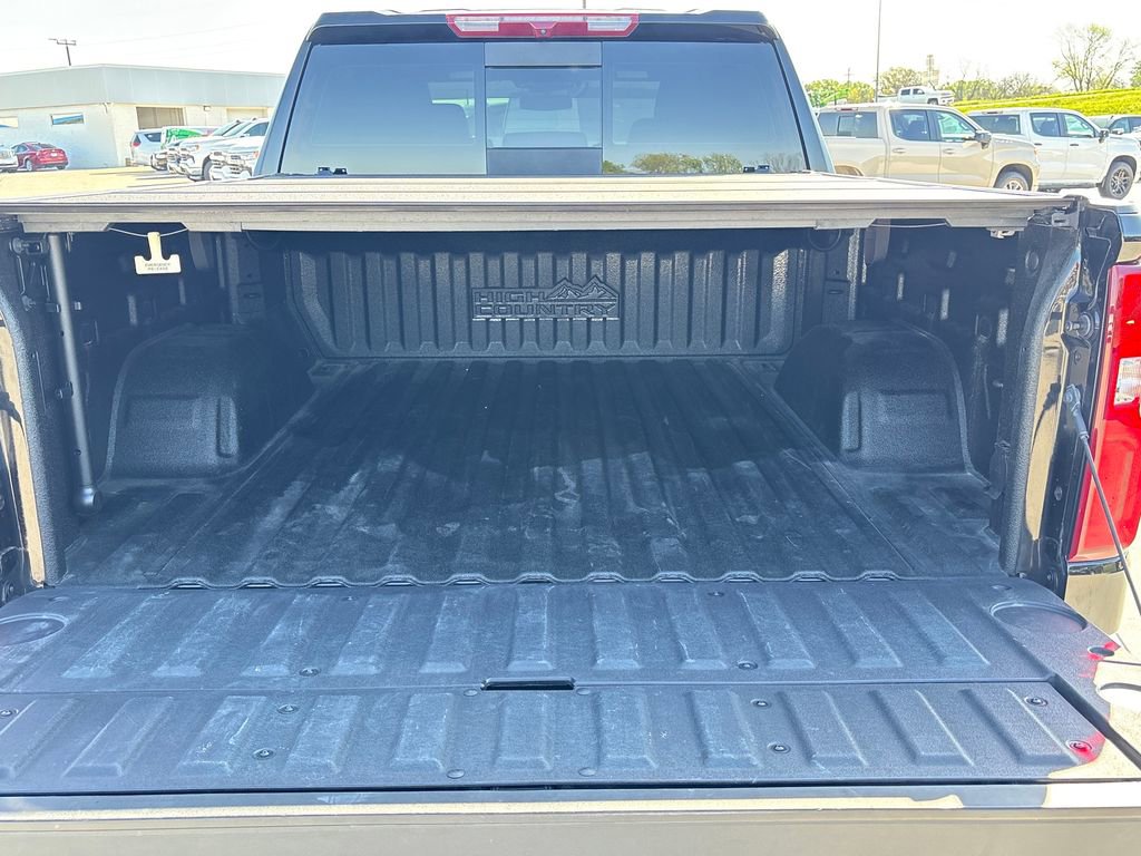 Used 2024 Chevrolet Silverado 1500 High Country w/ Midnight Edition AWD/4WD image 28