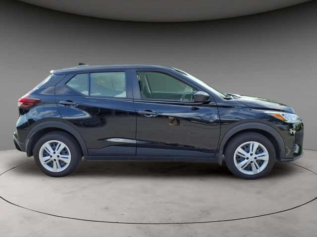 Certified 2025 Nissan Kicks Play S FWD image 11