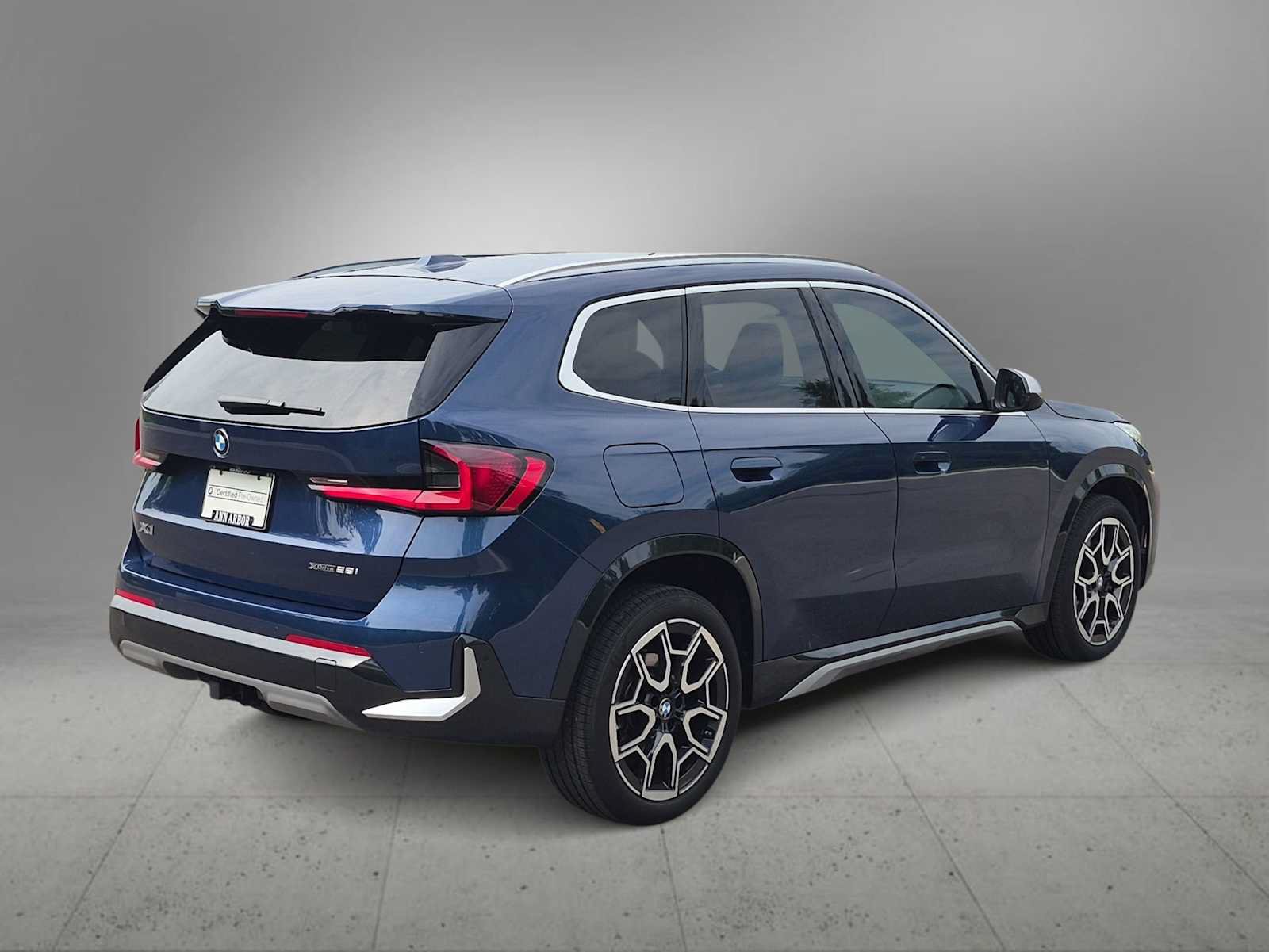 Used 2024 BMW X1 xDrive28i w/ Technology Package AWD/4WD image 8
