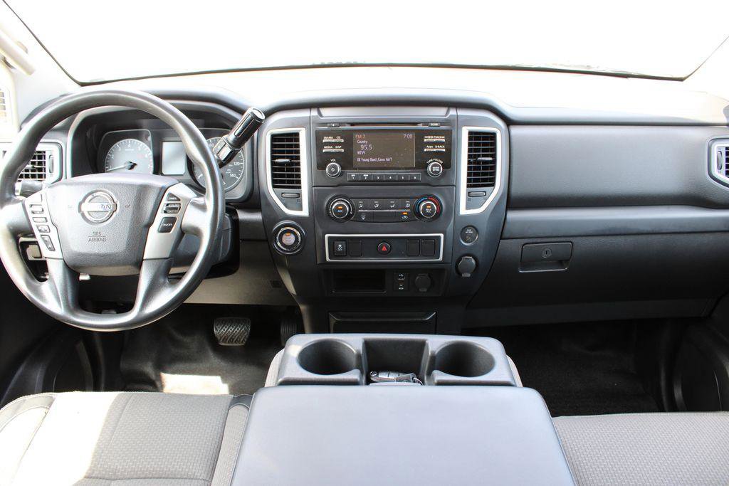 Used 2017 Nissan Titan S RWD image 7