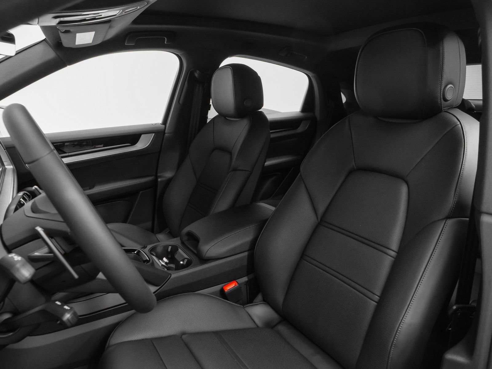 Certified 2024 Porsche Cayenne Coupe image 5