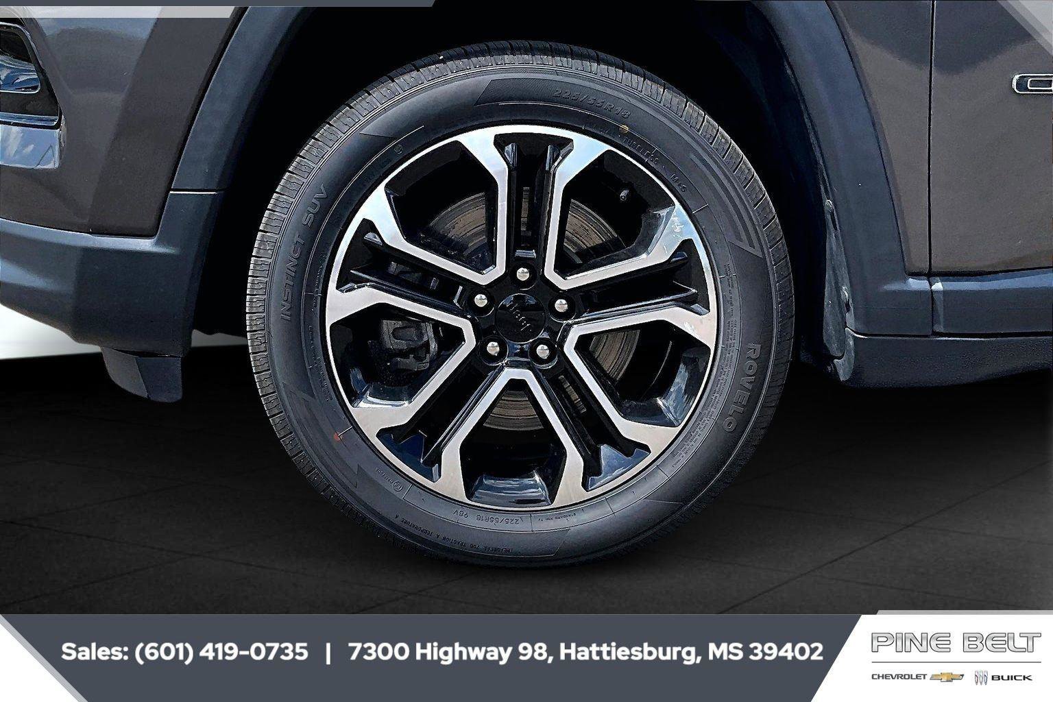 Used 2023 Jeep Compass Limited image 7