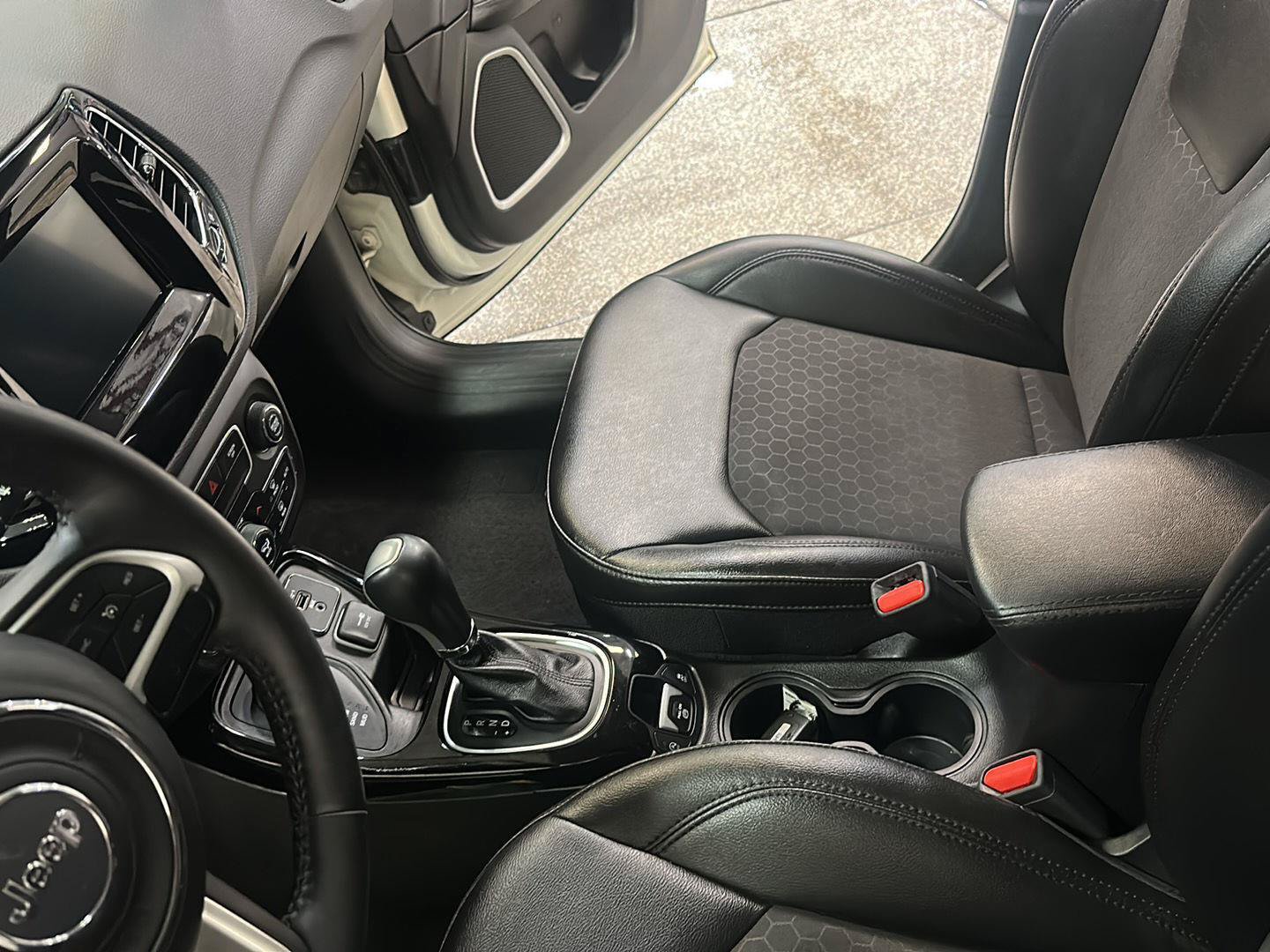 Certified 2019 Jeep Compass Latitude AWD/4WD image 26
