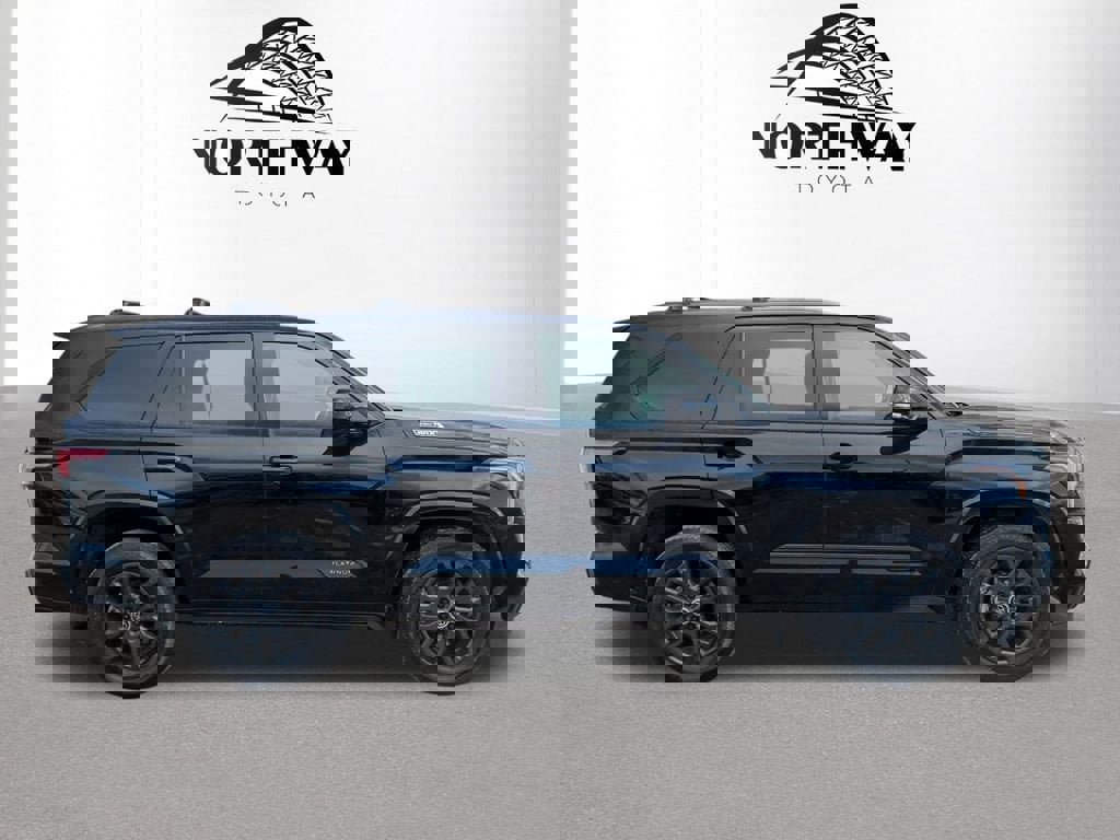 Used 2024 Toyota Sequoia Platinum image 3