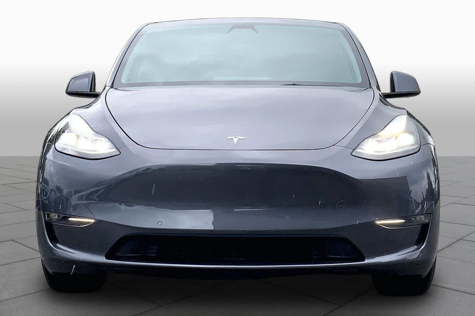 Used 2022 Tesla Model Y Performance AWD/4WD image 3