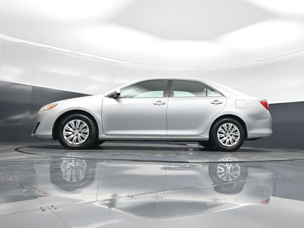 Used 2014 Toyota Camry LE FWD image 45