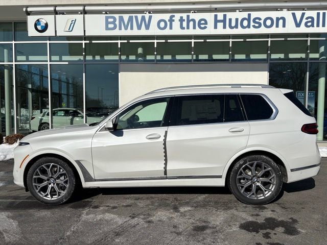 New 2026 BMW X7 xDrive40i w/ Premium Package AWD/4WD image 2