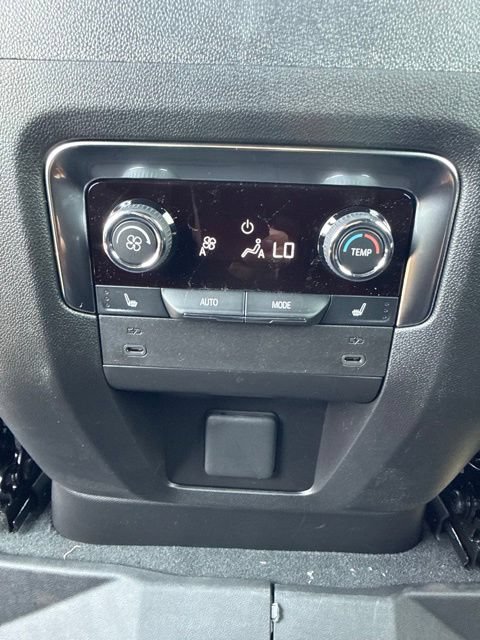 New 2026 Chevrolet Suburban RST w/ RST Capability Package AWD/4WD image 32
