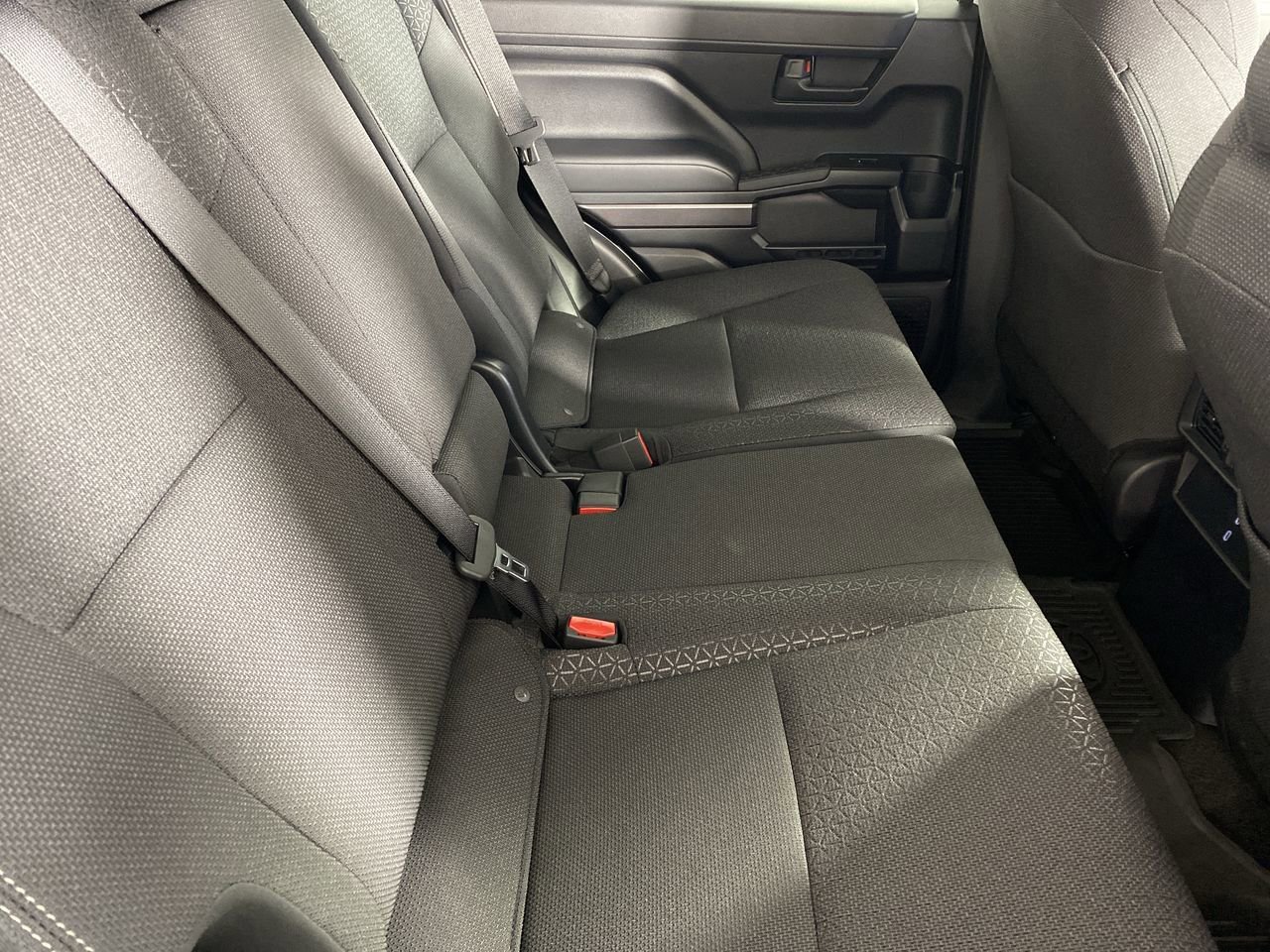 New 2026 Toyota 4Runner SR5 AWD/4WD image 32