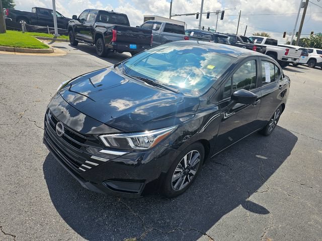 Used 2023 Nissan Versa SV FWD image 4