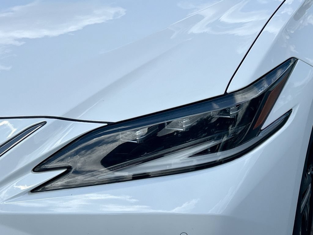 Used 2023 Lexus ES 300h F Sport w/ Accessory Package (Z2) FWD image 26