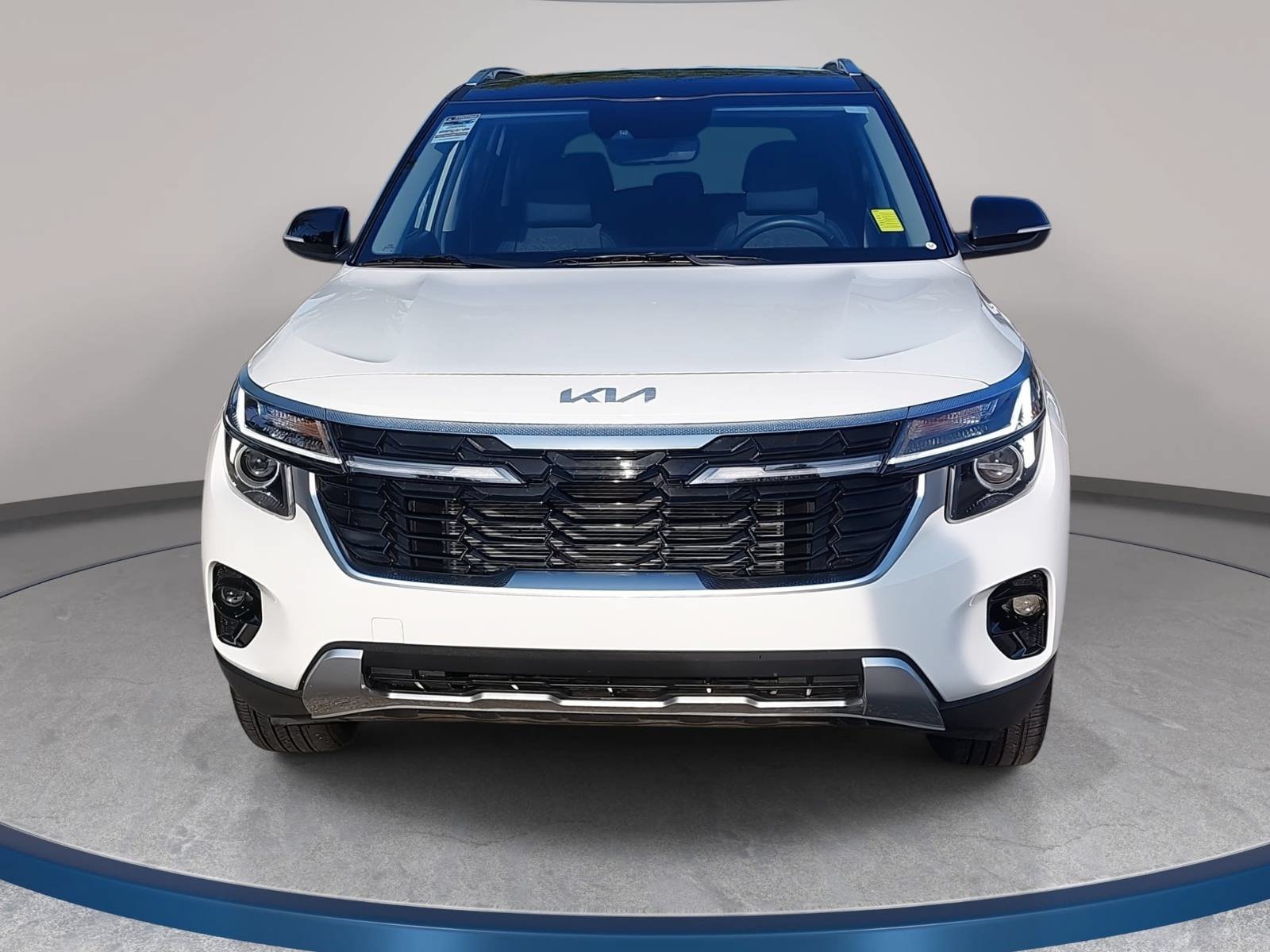 Used 2025 Kia Seltos S AWD/4WD image 2