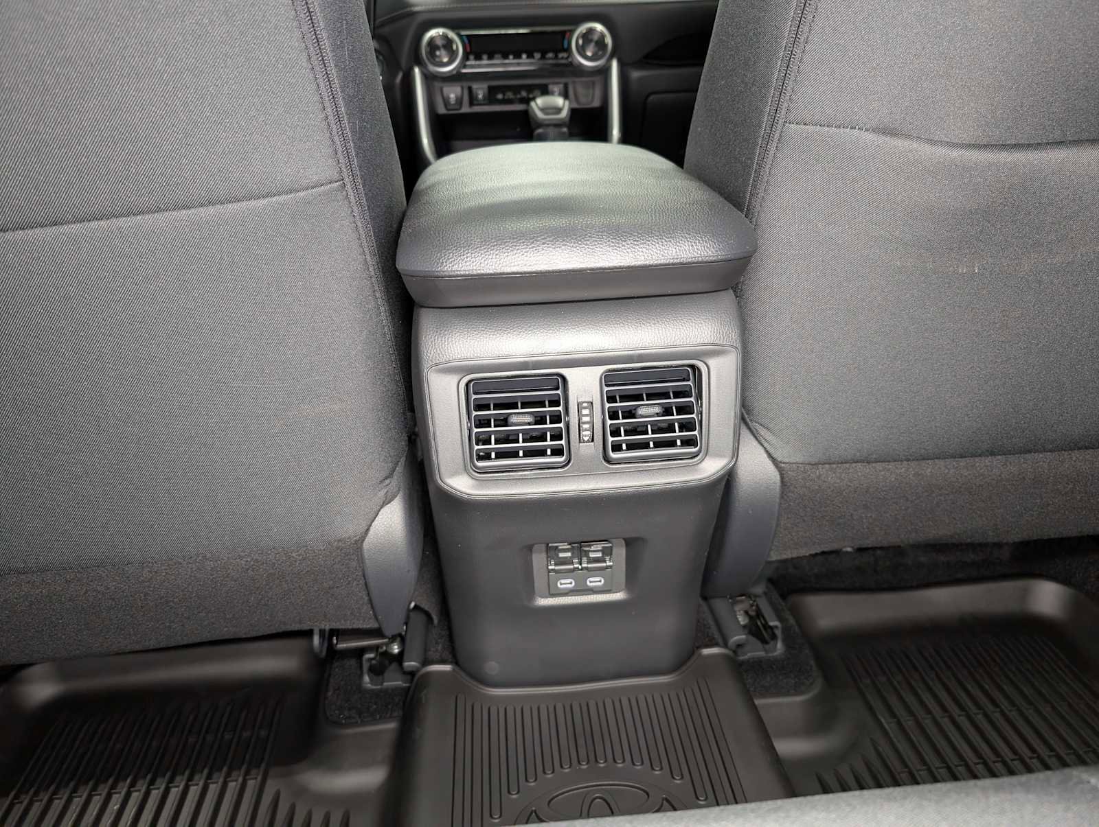 Used 2025 Toyota RAV4 XLE image 22