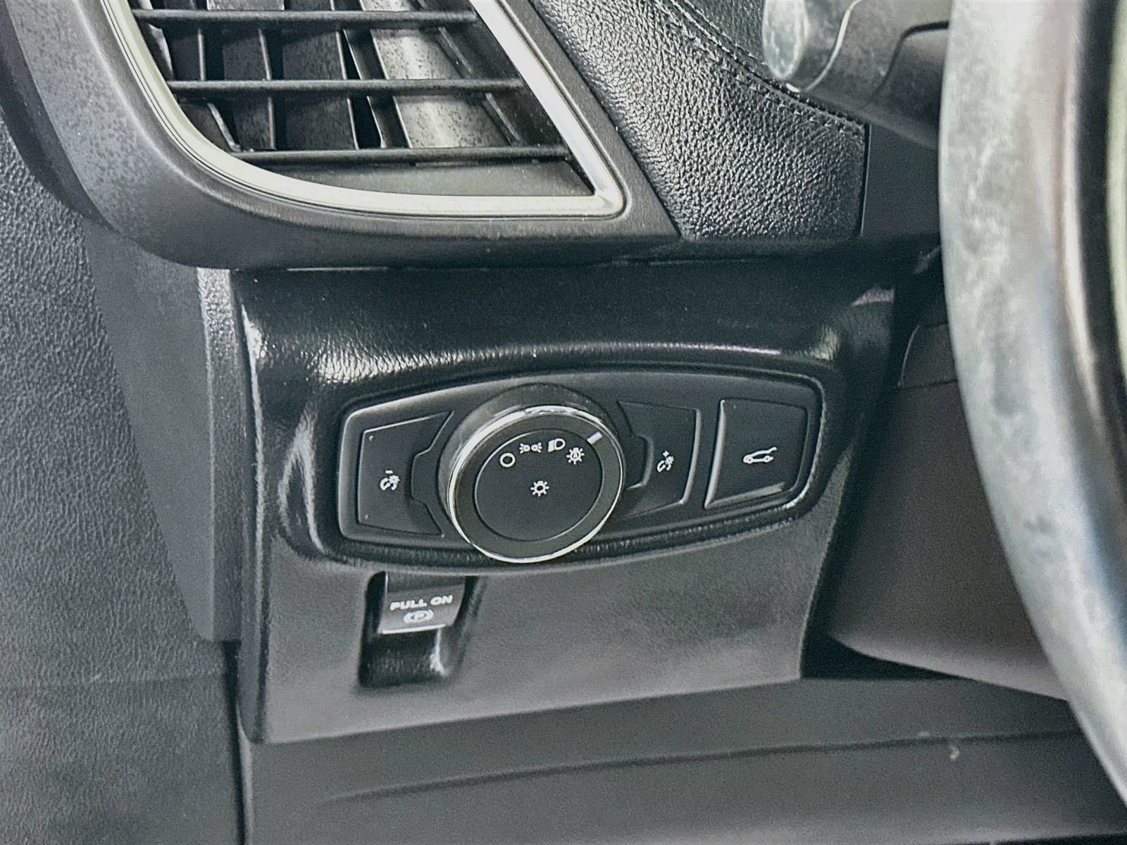 Used 2017 Lincoln MKX Select w/ Select Plus Package FWD image 10