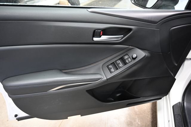 Used 2020 Toyota Avalon XSE w/ All Weather Liner Package image 26