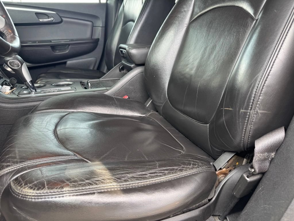Used 2011 Chevrolet Traverse LT w/ Personal Connectivity Package AWD/4WD image 17