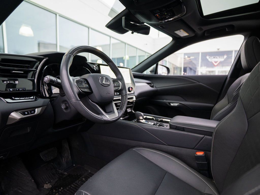 Used 2024 Lexus RX 350 image 13