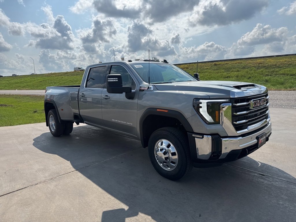 New 2026 GMC Sierra 3500 SLE w/ SLE Value Package image 4