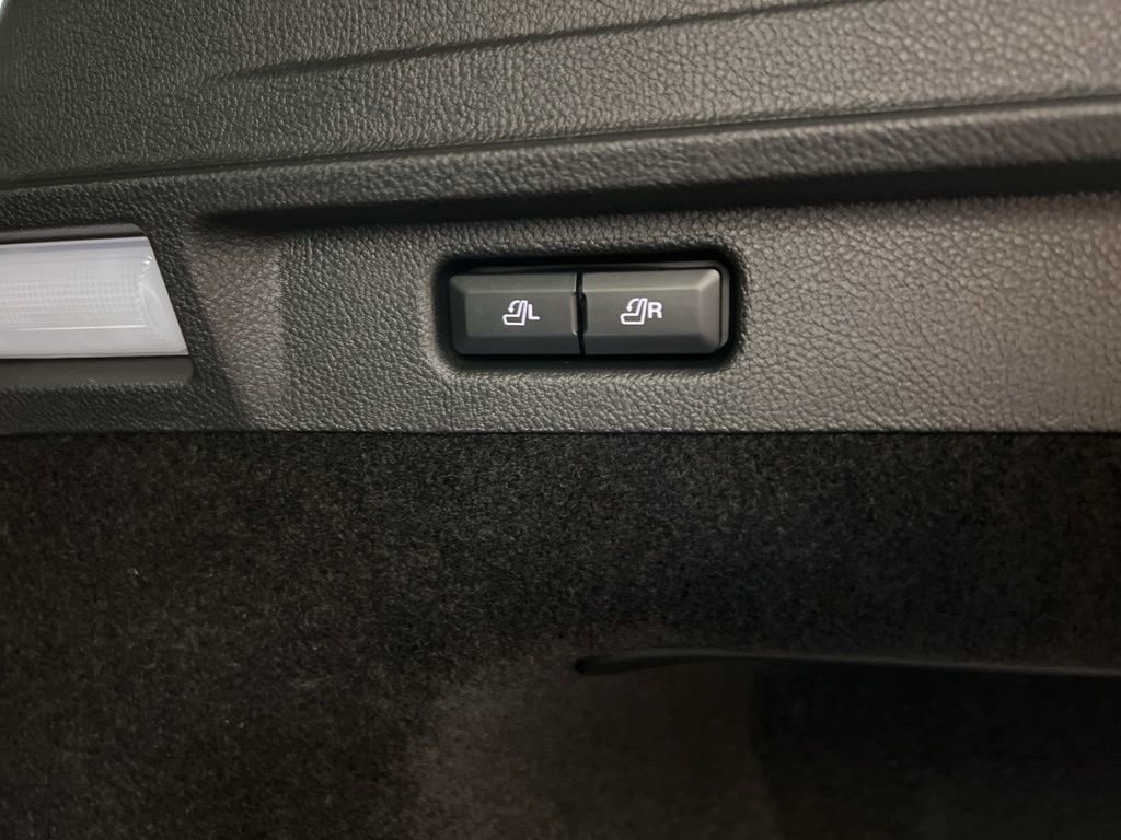 Used 2026 Lincoln Corsair Reserve AWD/4WD image 36