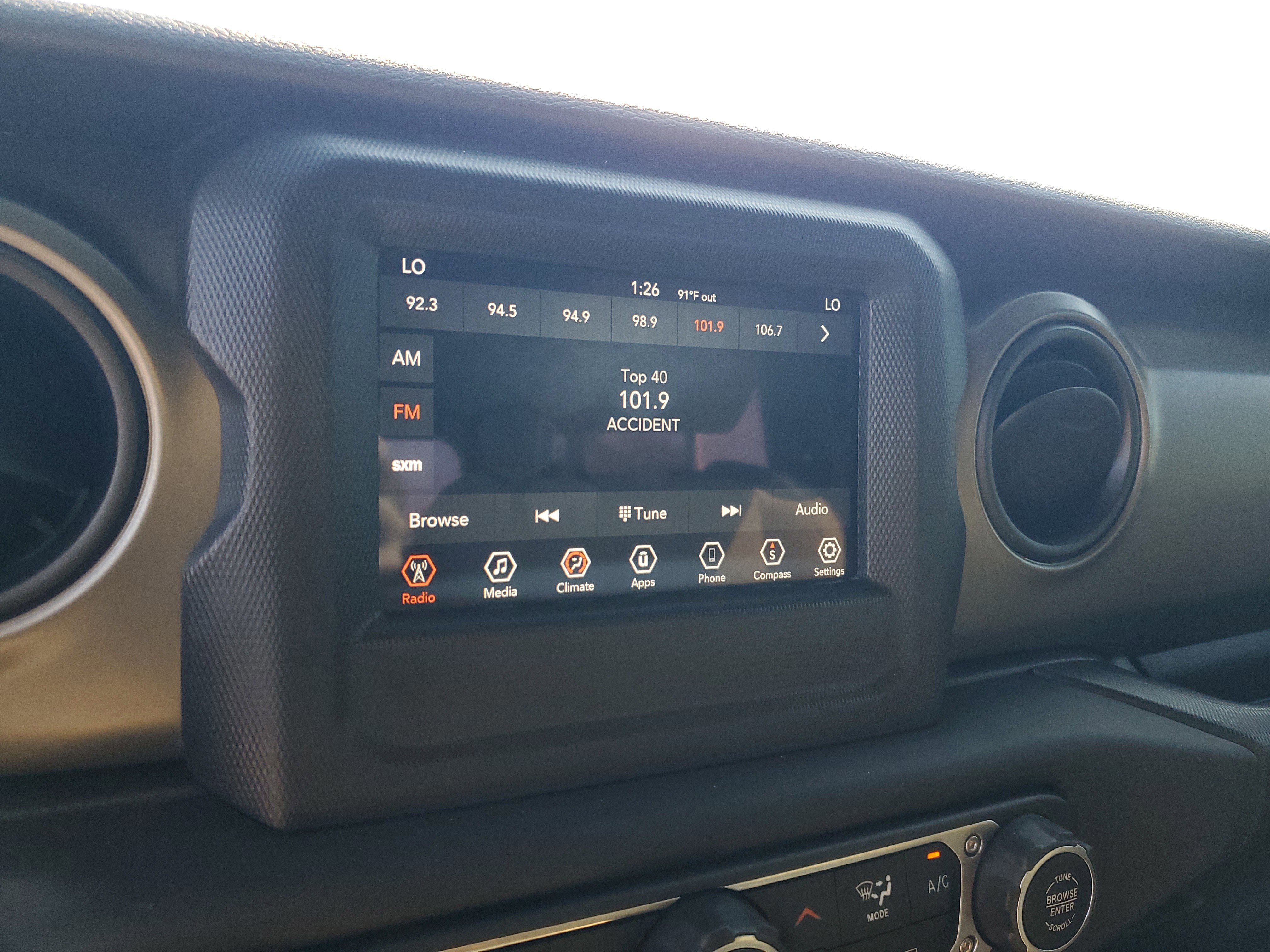 Used 2019 Jeep Wrangler Sport S image 19