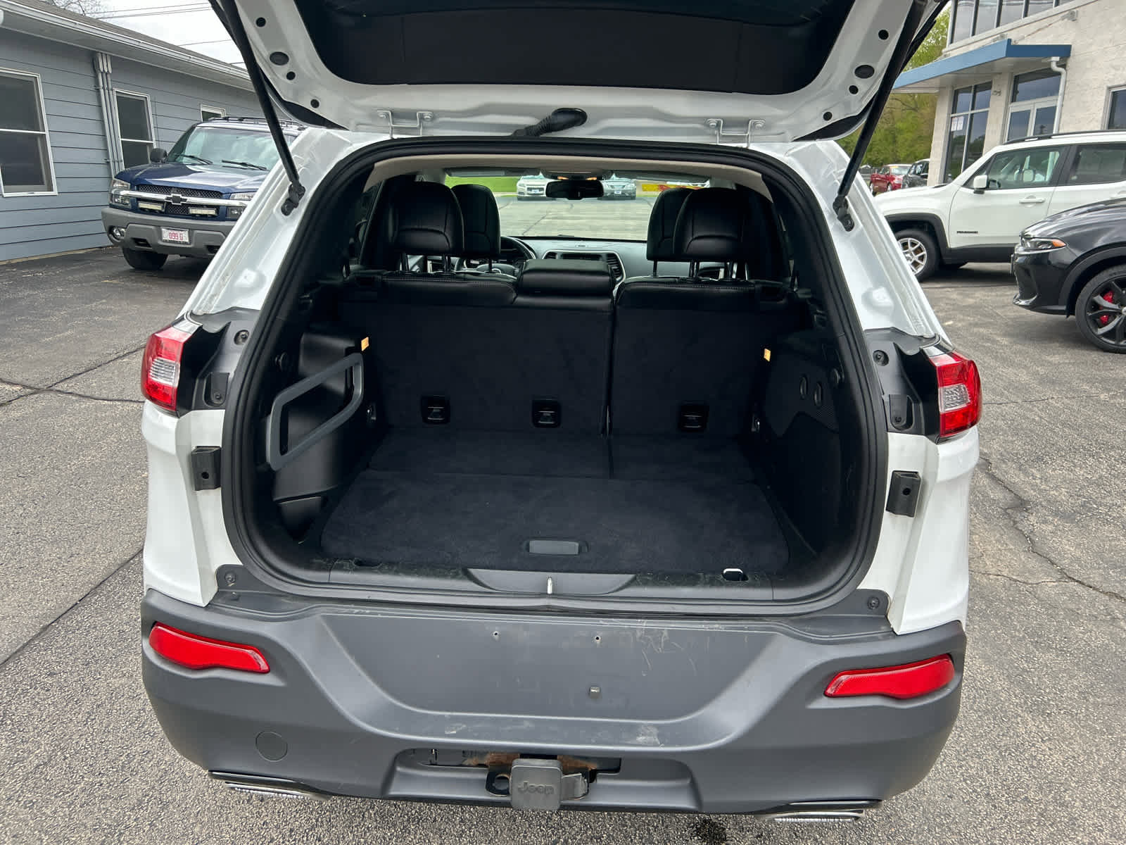 Used 2017 Jeep Cherokee High Altitude AWD/4WD image 25