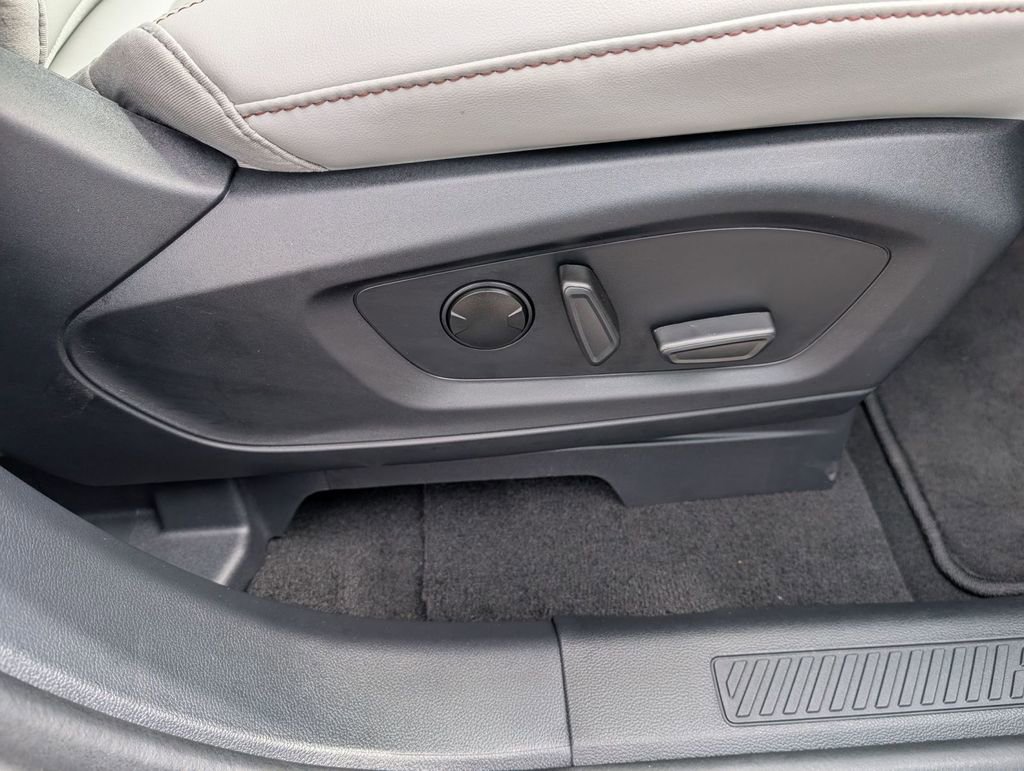 New 2025 Ford Explorer Active w/ Active Comfort Package image 53