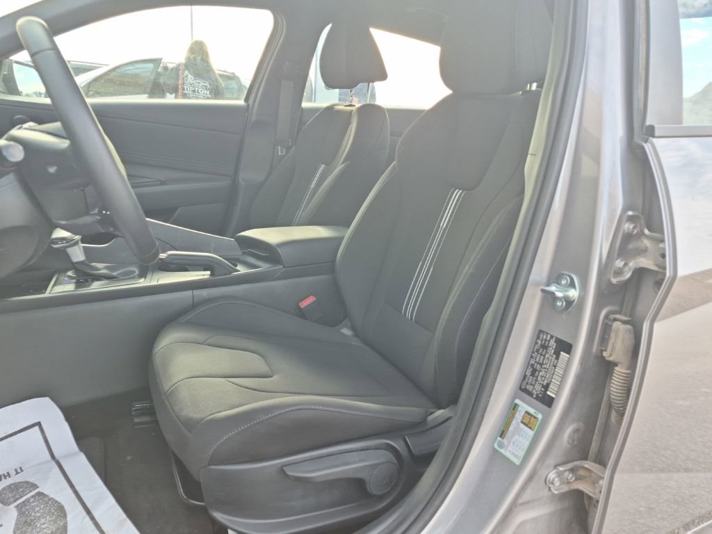 Used 2025 Hyundai Elantra Sport image 7