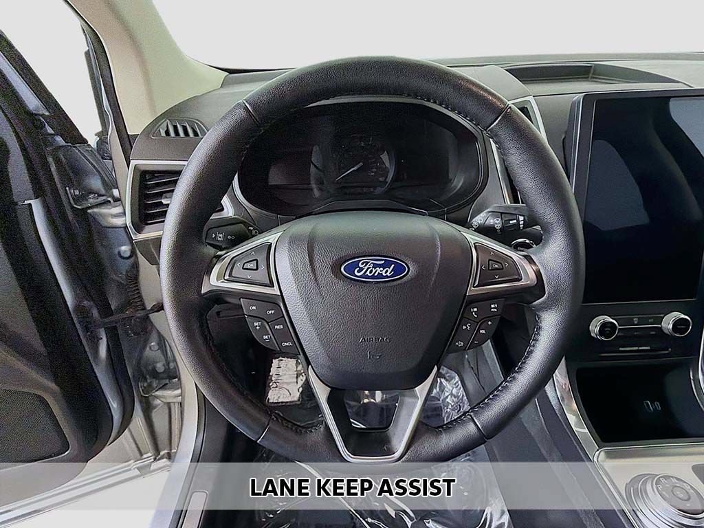 Used 2024 Ford Edge Titanium AWD/4WD image 4