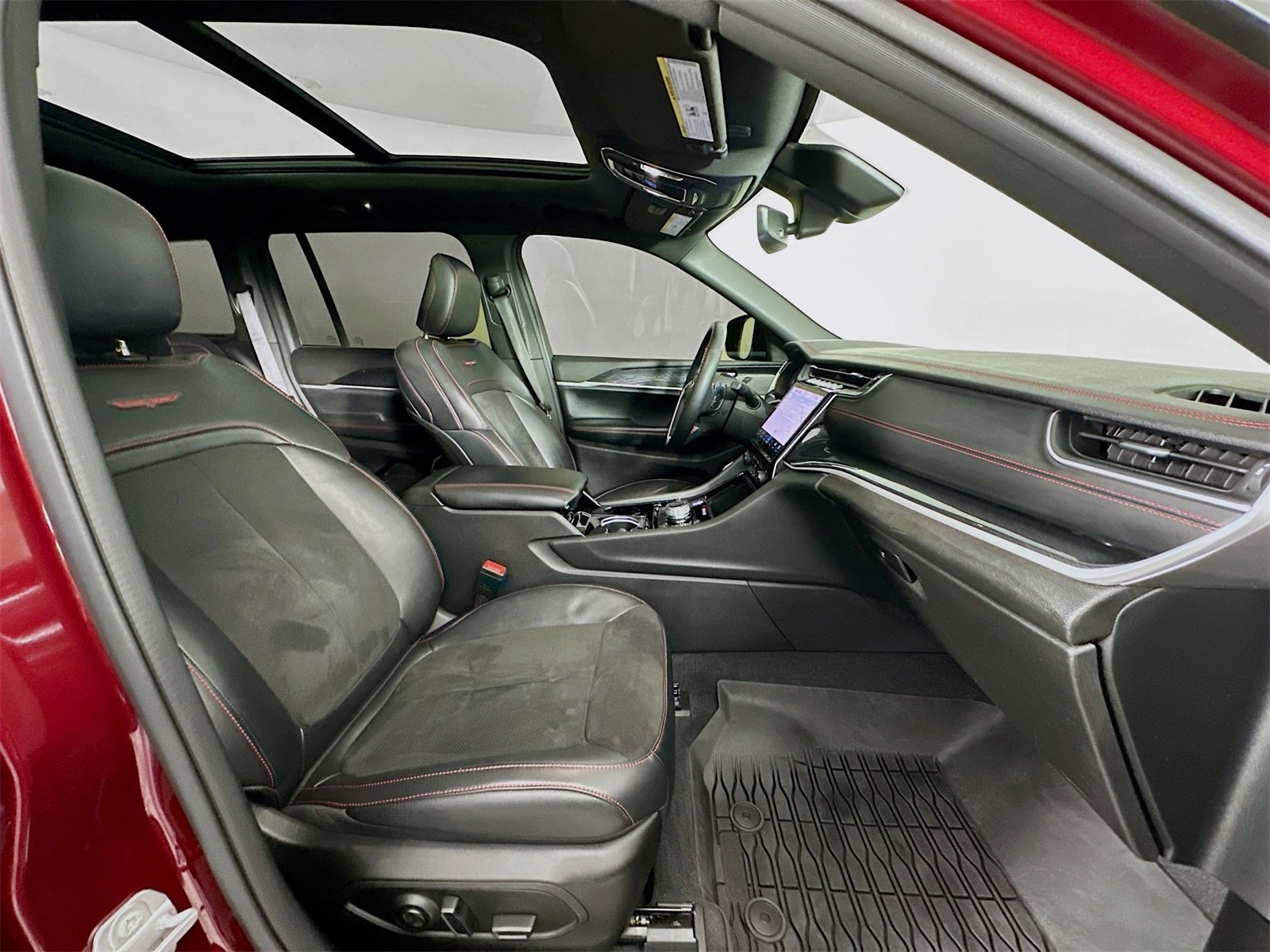 Used 2022 Jeep Grand Cherokee Trailhawk image 30