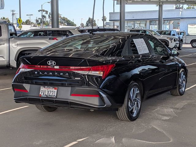 Used 2025 Hyundai Elantra SEL image 4