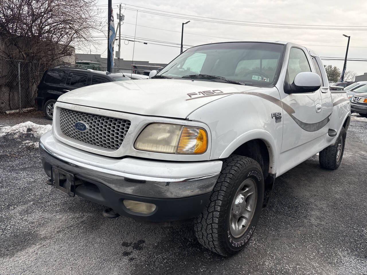 Used 1999 Ford F150 XLT AWD/4WD image 2