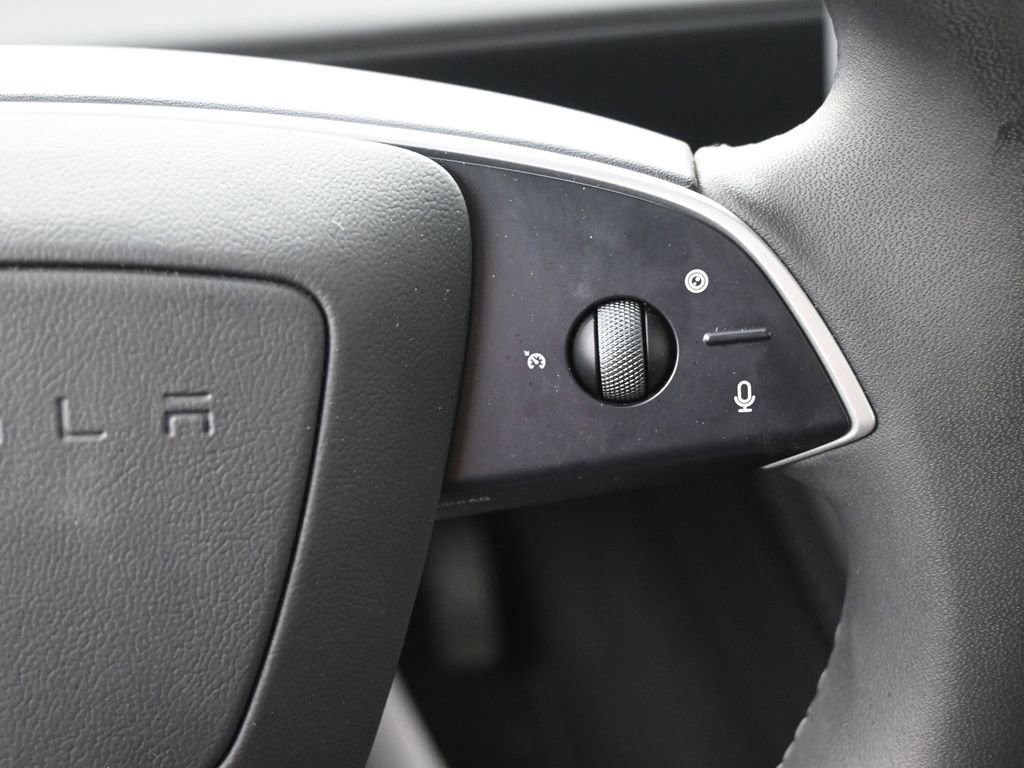 Used 2026 Tesla Model Y Long Range image 19