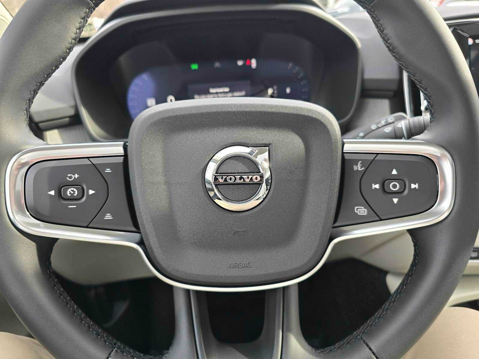 New 2026 Volvo XC40 B5 Ultra w/ Climate Package image 24