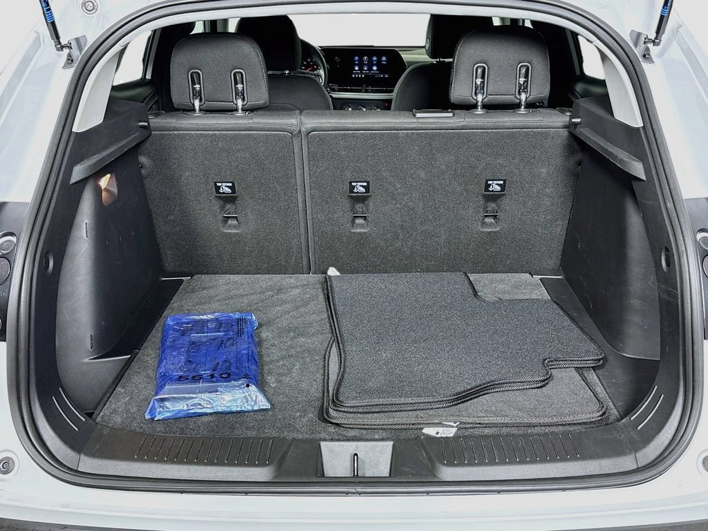Certified 2025 Chevrolet Trax LS w/ LS Convenience Package FWD image 27
