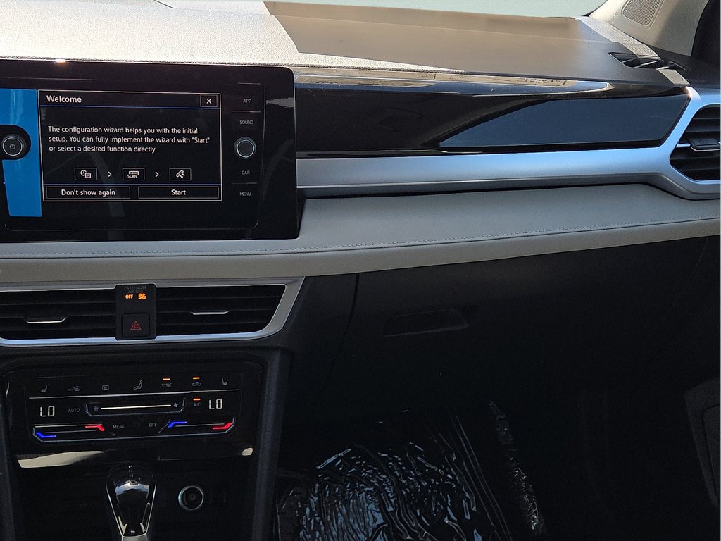 New 2026 Volkswagen Taos SE FWD image 15