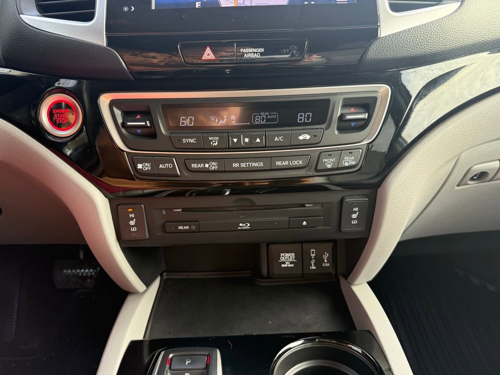 Used 2017 Honda Pilot Touring image 30